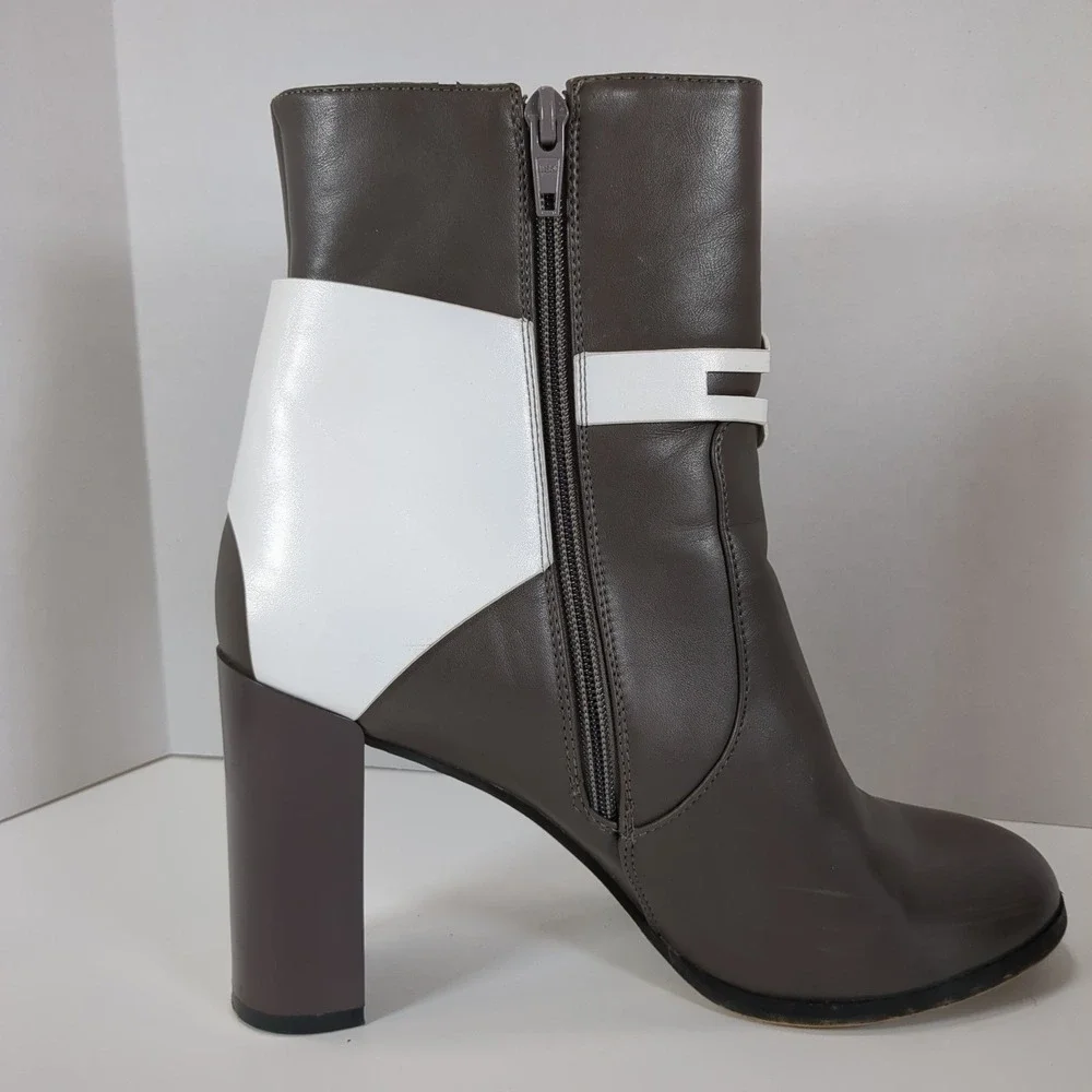 French Blu Women's Gray And White Boots , Size 41